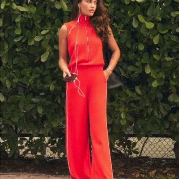 SPANX Exclusive: Poppy Color AirEssentials® Pique Sleeveless Mockneck (L) - Picture 2 of 10